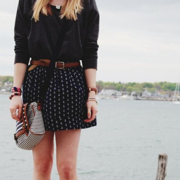 J. Crew Pull-On Navy Mini Skirt with White Anchor⚓️ Print (size XL) - Picture 10 of 10